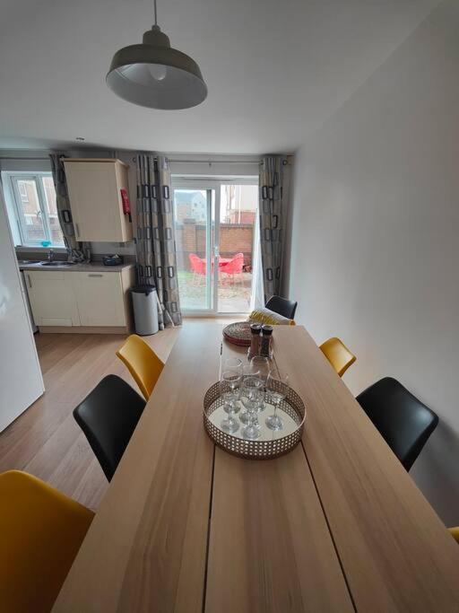 Shoreline Seaside Holiday Home Aberavon Beach Port Talbot Exterior photo