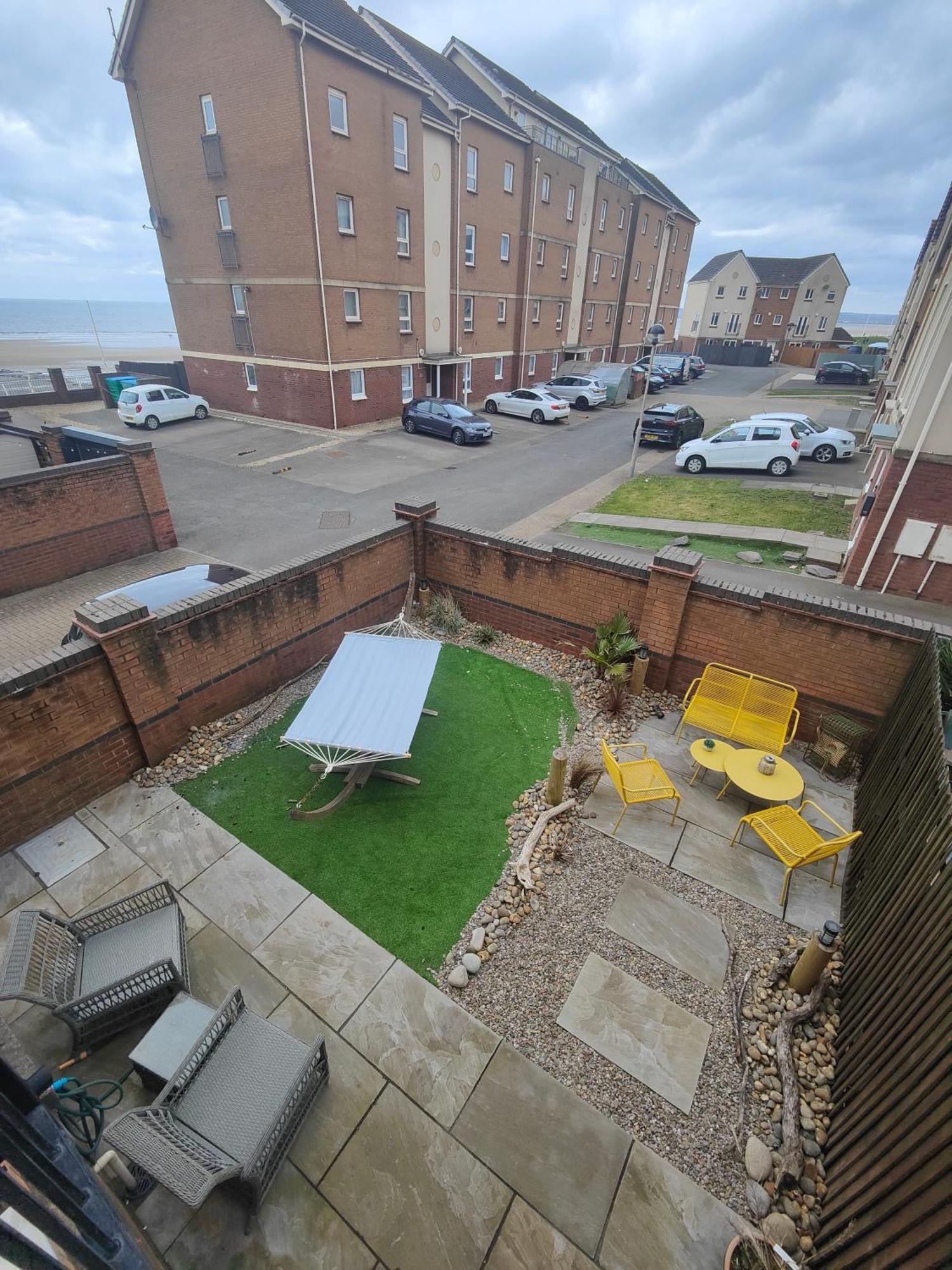 Shoreline Seaside Holiday Home Aberavon Beach Port Talbot Exterior photo